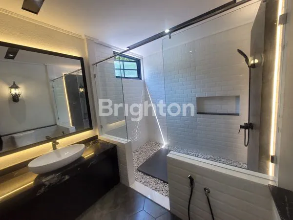 image RUMAH BARU GRESS DAN SIAP HUNI 2 LT DI KERTAJAYA INDAH SURABAYA  (3)