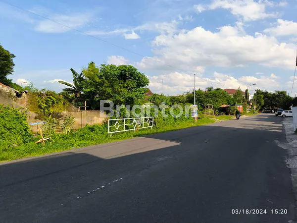 image TANAH SHM DI SEBELAH GEDUNG DPRD KARANGANYAR (1)