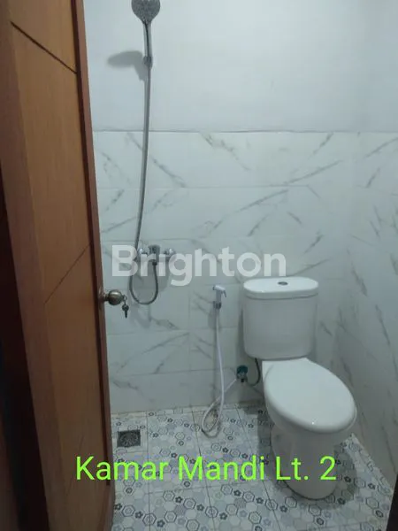 image RUMAH BARU STRATEGIS ONE GATE SYSTEM, 2 LANTAI DENGAN 2 KAMAR TIDUR, DI SESETAN, DENPASAR SELATAN (4)