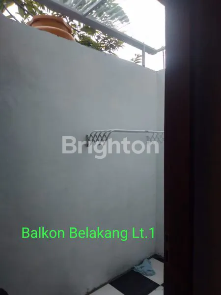 image RUMAH BARU STRATEGIS ONE GATE SYSTEM, 2 LANTAI DENGAN 2 KAMAR TIDUR, DI SESETAN, DENPASAR SELATAN (2)