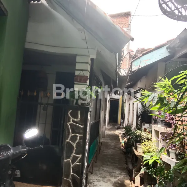 image RUMAH + KOS + RUMAH MAKAN DAERAH MANYAR KERTOARJO BONET UNAIR DARMAHUSADA PETRA MANYAR RS MENUR DAN DR. SOETOMO (4)