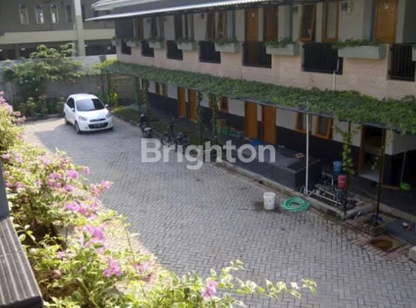 image RUMAH KOS MEWAH LOKASI PRIVAT DEKAT PAKUWON SUPERMAL (3)