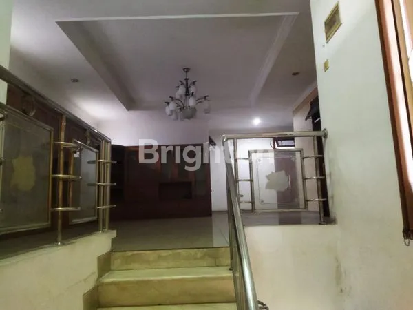 image RUMAH SIAP HUNI BAGUS BUAT KOST KOSTSAN  DI SAYAP JALAN RAYA CIUMBULEUIT BANDUNG (5)