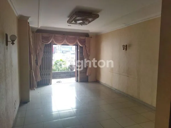 image RUMAH SIAP HUNI BAGUS BUAT KOST KOSTSAN  DI SAYAP JALAN RAYA CIUMBULEUIT BANDUNG (6)