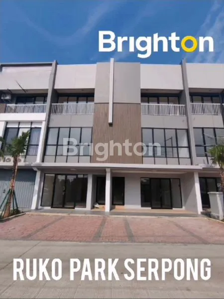 image RUKO 3 LANTAI THE HIVE TYPE ALFRESCO PARK SERPONG (1)