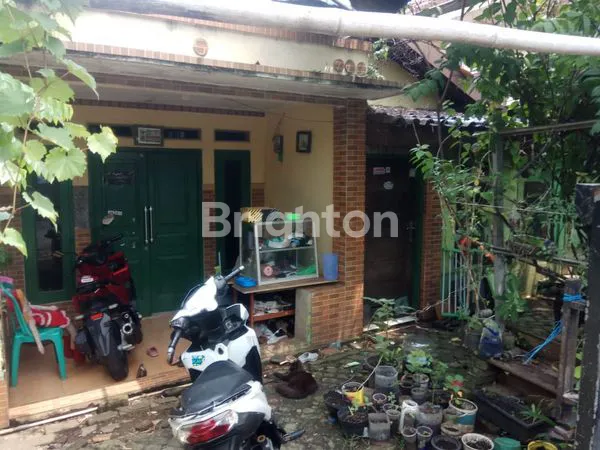 image RUMAH HITUNG TANAH AJA LOKASI STRATEGIS BELAKANG PUSAT PERBELANJAAN CILEDUG  (5)
