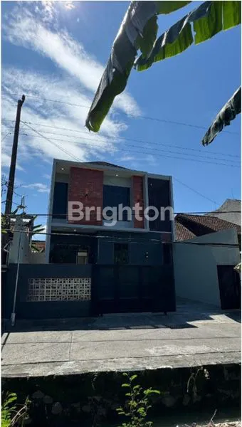 RUMAH MINIMALIS MODERN  BARU, SIAP HUNI, LOKASI STRATEGIS, AKSES MOBIL PAPASAN.