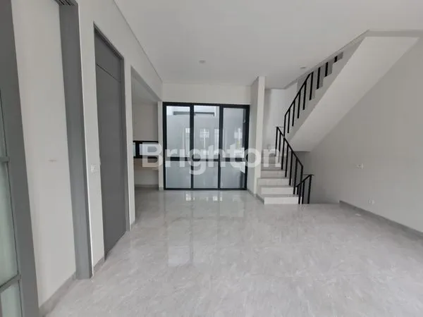 image RUMAH BSD  3 LANTAI AMERICAN CLASSIC, CLUSTER AETHER LEBAR 7 BADAN, GREENWICH, BSD CITY (4)