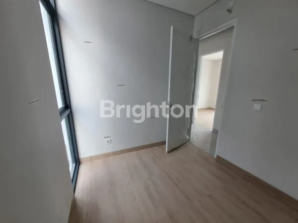 image RUMAH BSD  3 LANTAI AMERICAN CLASSIC, CLUSTER AETHER LEBAR 7 BADAN, GREENWICH, BSD CITY (6)