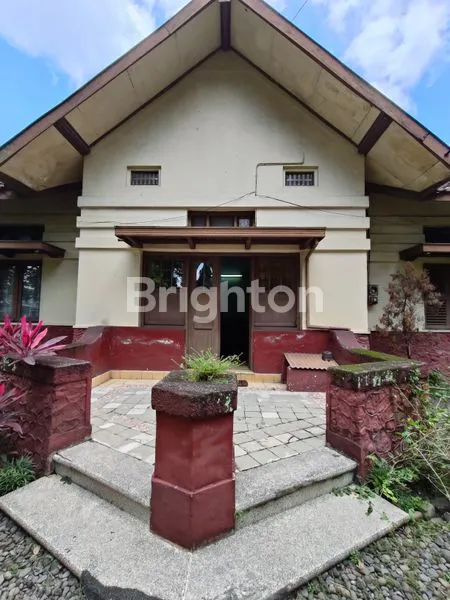 image RUMAH STRATEGIS HOOK PUSAT KOTA SEKITARAN JL IJEN KLOJEN MALANG (7)