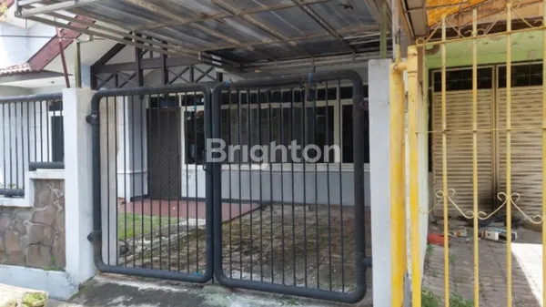 image RUMAH KOSONG DI KLAMPIS SEMOLO TIMUR DENGAN CARPORT 1 MOBIL  (1)