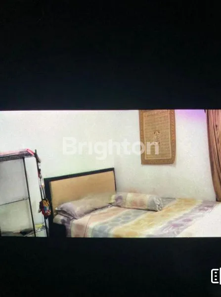 image RUMAH LAMA TERAWAT DI LOKASI STRATEGIS SUKALUYU BANDUNG (3)