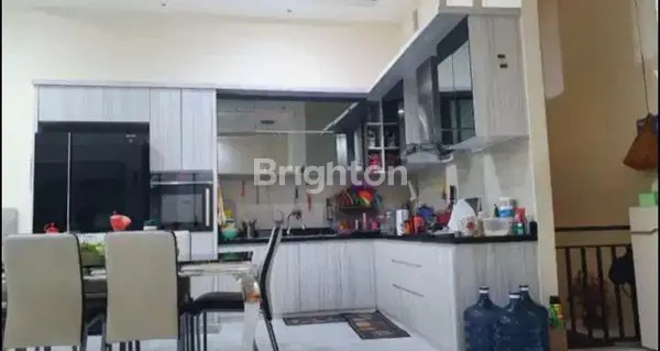 image DIJUAL RUMAH TOMANG 3 LANTAI, FULLY FURNISH, TERAWAT (2)