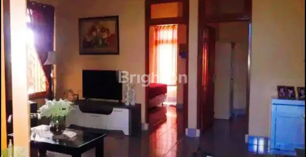 image RUMAH DENGAN BANYAK KAMAR DI KAWASAN TERKENAL PADANG SAMBIAN DENPASAR  (3)