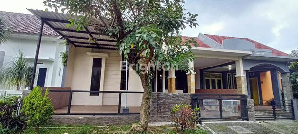 image RUMAH SIAP HUNI DI PERUMAHAN EKSKLUSIF DI SUHAT (1)