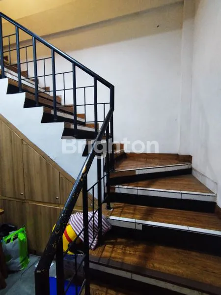 image RUKO STRATEGIS DAN RAMAI DI RAFFLES HILLS CIMANGGIS DEPOK (3)