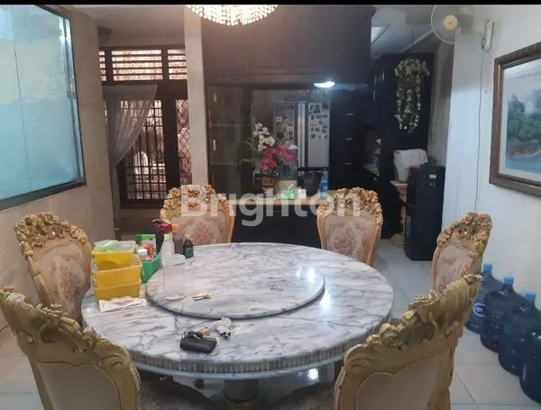 image RUMAH CANTIK MINIMALIS DUA LANTAI DI KRAMAT JAKARTA PUSAT (4)