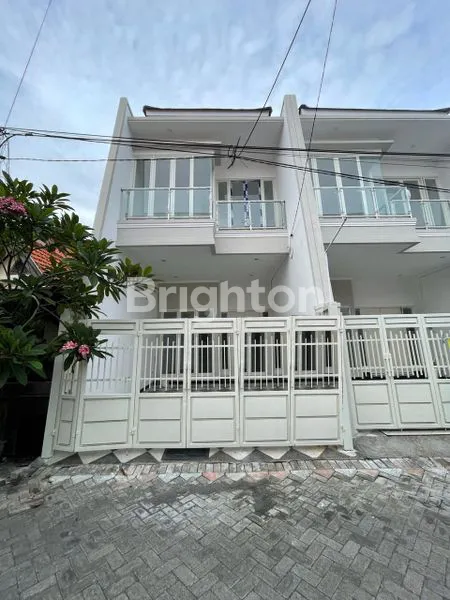 image BRAND NEW HOUSE MULYOSARI SELANGKAH JALAN RAYA DEKAT KE  PAKUWON CITY ITS UNAIR (1)