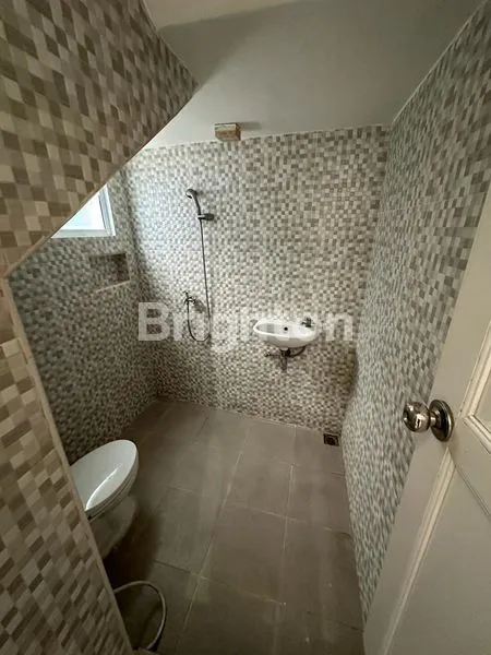 image RUMAH CANTIK SIAP HUNI DI TENGAH KOTA DEPOK (6)