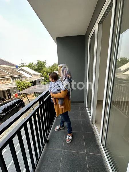 image RUMAH CANTIK SIAP HUNI DI TENGAH KOTA DEPOK (3)
