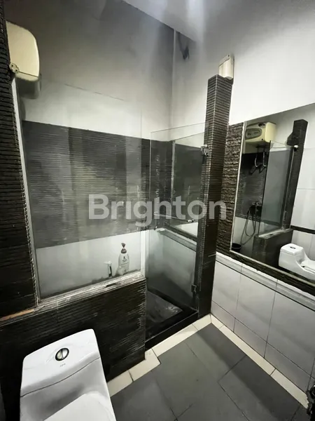 image RUMAH SEMI FURNISH SIAP HUNI DI JELAMBAR JAKARTA BARAT (8)