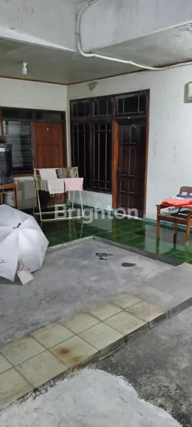 image DIJUAL RUMAH SIAP HUNI DI JALAN GERSIKAN DEKAT TENGAH KOTA (6)