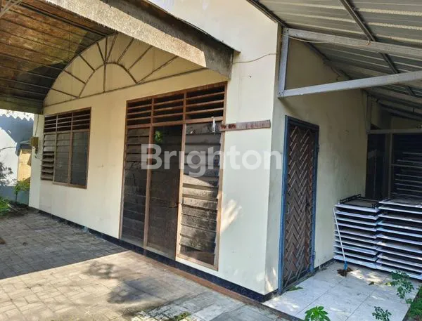 image RUMAH 1 LANTAI BUTUH RENOVASI SUKOMANUNGGAL JAYA (2)