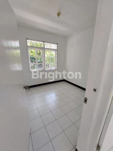 image RUMAH TERAWAT SIAP HUNI DI TENGAH KOTA BANDUNG ARCAMANIK BANDUNG (5)