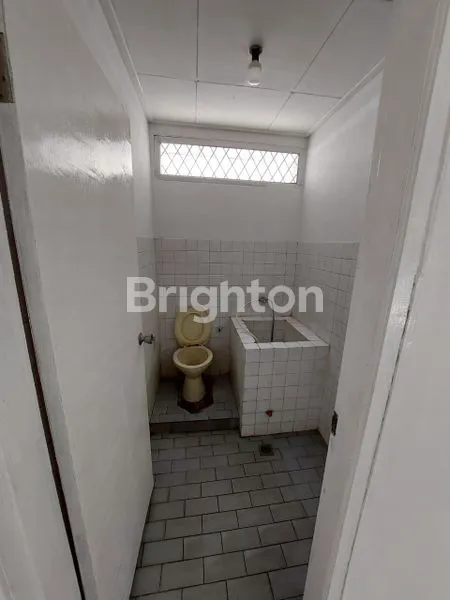 image RUMAH TERAWAT SIAP HUNI DI TENGAH KOTA BANDUNG ARCAMANIK BANDUNG (6)