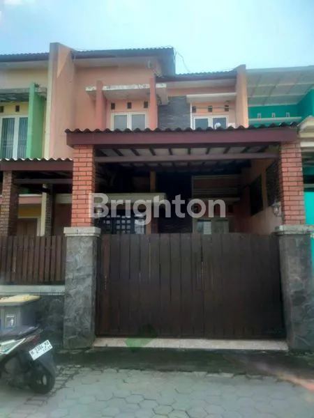 image RUMAH MINIMALIS 2 LANTAI SIAP HUNI (1)