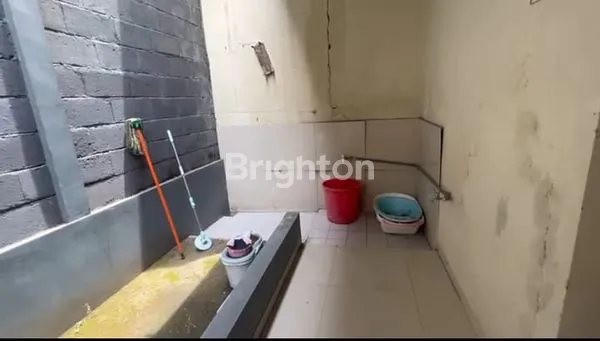 image RUMAH MINIMALIS 2 LANTAI SIAP HUNI (5)