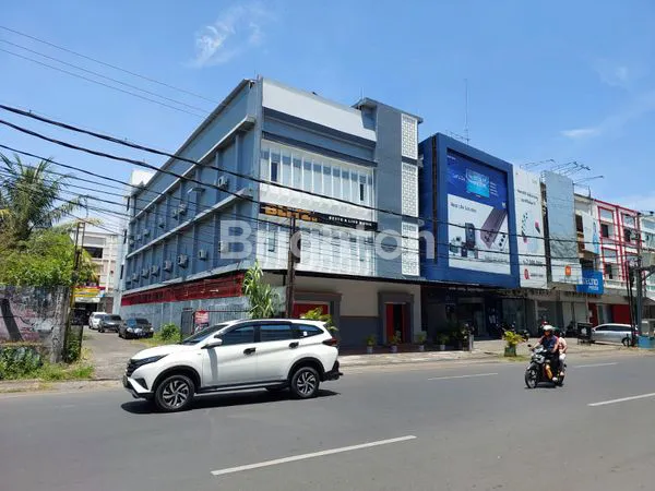 GEDUNG DI BULUSARAUNG MAKASSAR