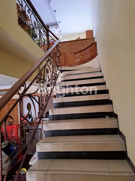 image DIJUAL RUMAH LOKASI STRATEGIS JUNJUNAN DALAM BANDUNG (5)