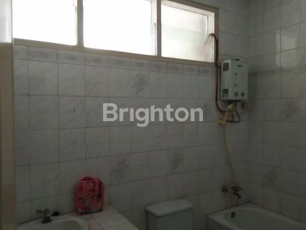 image RUMAH MEWAH NAN ASRI, FURNISHED SIAP PAKAI DI JALAN. CINDE (7)