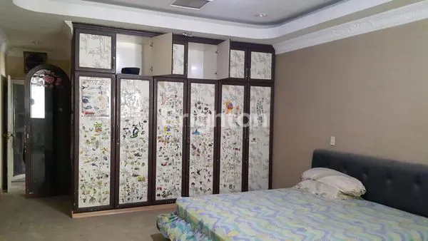 image RUKO BINTANG DALAM MEDAN KOTA (3)