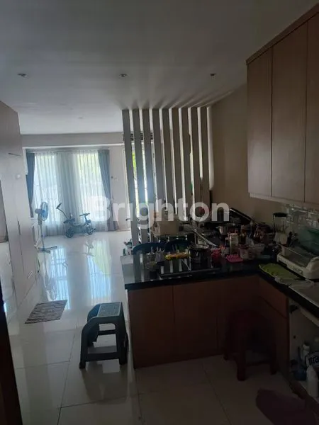 image RUMAH STRATEGIS TAMAN SURYA JAKARTA BARAT (6)