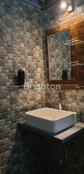 image RUMAH LUAS DI AREA JIMBARAN BAWAH (7)