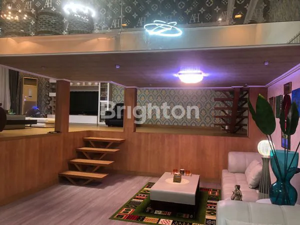 image RUMAH MANYAR KARTIKA ADA KOLAM RENANG (2)