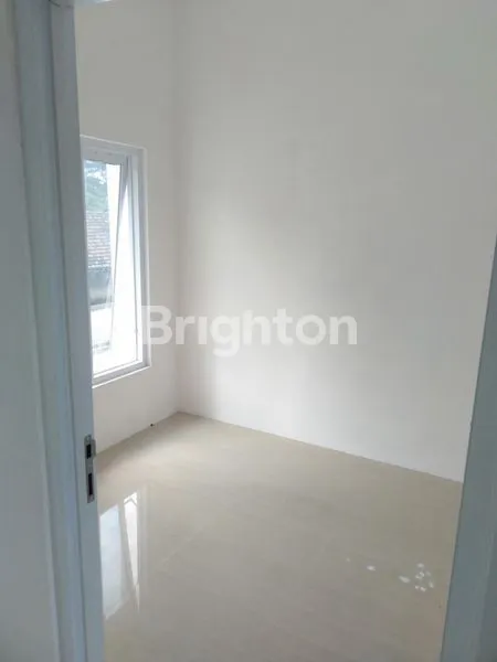 image RUMAH 2 LANTAI MEWAH SIAP HUNI DI BELLA MANSION KEDIRI (6)