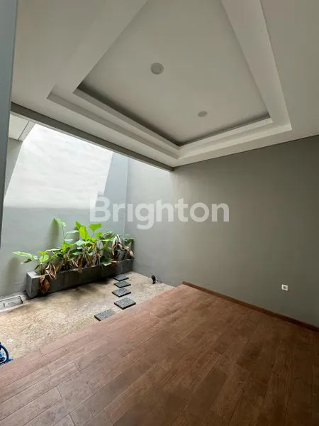 image RUMAH CANTIK MODERN 2 LANTAI HOOK BANGUNAN MANDIRI THE ICON, BSD (6)