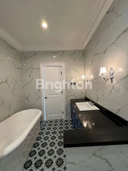 image RUMAH BARU BANGUNAN MANDIRI 3 LANTAI AMERICAN CLASSIC THE ICON BSD CITY (7)