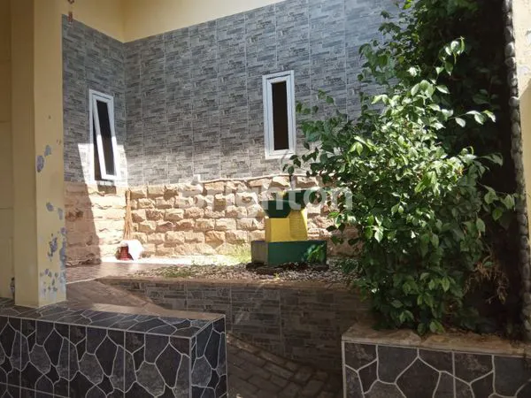 image RUMAH SIAP HUNI LOKASI STRATEGIS DEKAT KE STASIUN CILEBUT (2)