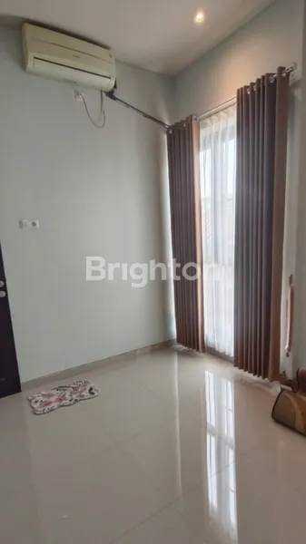 image RUMAH 2 LANTAI MODERN MINIMALIS PERUM MENGANTI PERMAI (3)