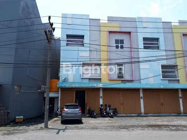 Kalianak Dekat Tol dan Pelabuhan Akses Truk Container