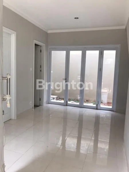image DIJUAL CEPAT RUMAH 2 LANTAI DI CLUSTER CATRIONA SUVARNA SUTERA BY ALAM SUTERA GROUP (TYPE CASSIA) (4)