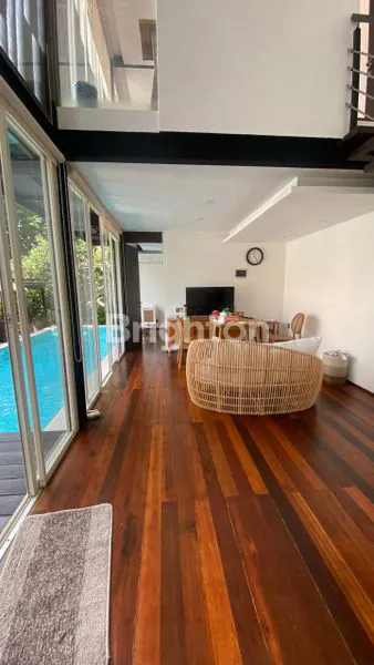 image VILLA DI KEROBOKAN-LOKASI STRATEGIS DAN NYAMAN (1)