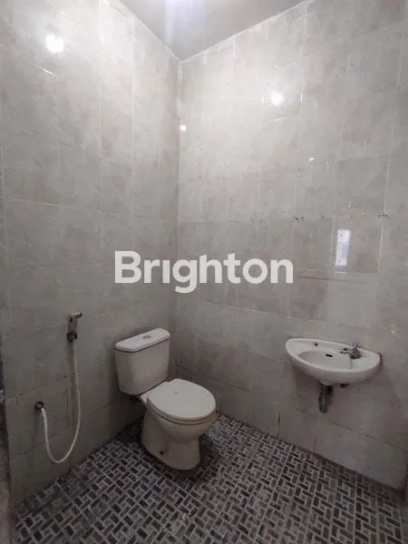 image RUMAH DUA LANTAI PUSAT KOTA  (7)