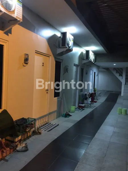 image RUMAH KOST AKTIF FULL PENGHUNI 2 LANTAI + ROOFTOP 500METER KE CIPUTRA WORLD AREA KENCANA SARI SURABAYA BARAT (4)