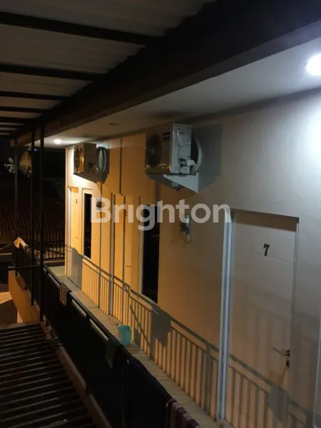 image RUMAH KOST AKTIF FULL PENGHUNI 2 LANTAI + ROOFTOP 500METER KE CIPUTRA WORLD AREA KENCANA SARI SURABAYA BARAT (6)