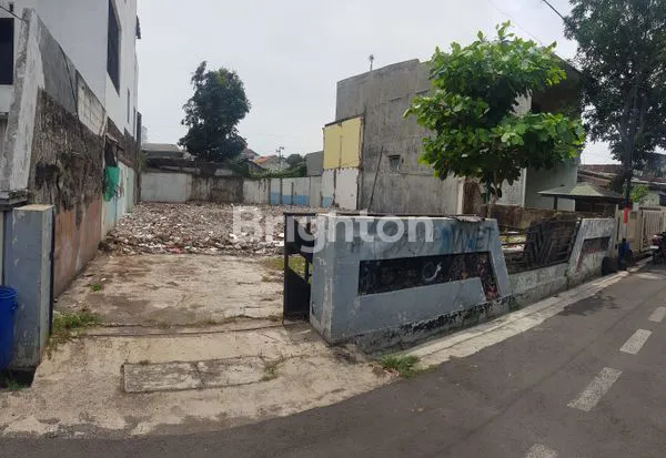 TANAH DATAR BEBAS BANJIR LOKASI JL GEDUNG BATU SEMARANG BARAT
